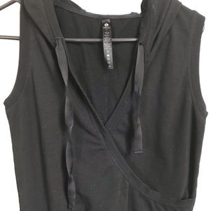 Sleeveless vest hoodie